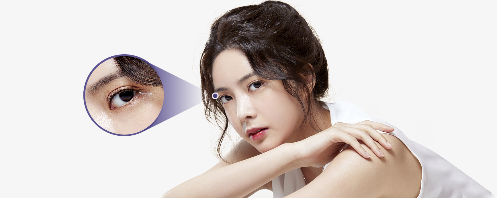 자연유착 쌍꺼풀의 장점 표현한 여성 모델 메인 이미지